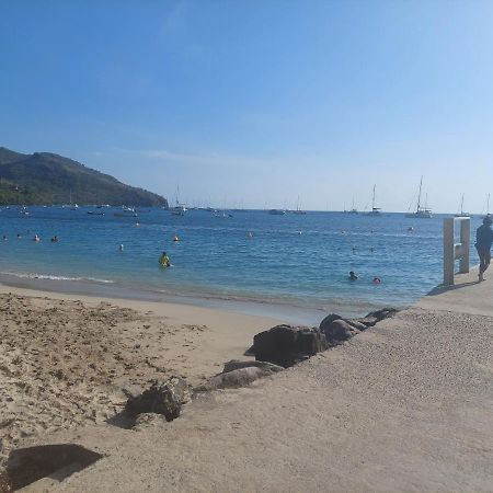 Une Seule Envie, Celle D'Y Revenir เลส์ อองซ์-ดิอาร์เลส ภายนอก รูปภาพ